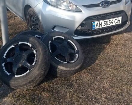 Серый Форд Фиеста, объемом двигателя 1.2 л и пробегом 50 тыс. км за 5550 $, фото 1 на Automoto.ua