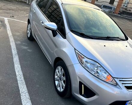 Серый Форд Фиеста, объемом двигателя 1.6 л и пробегом 225 тыс. км за 6000 $, фото 1 на Automoto.ua