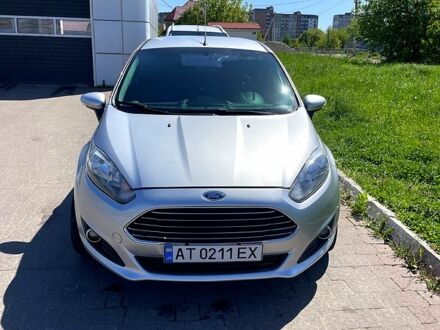 Форд Фиеста 2013 в Калуше на Automoto.ua Серый Форд Фиеста, объемом двигателя 10 л и пробегом 160 тыс. км за 5200 $, фото 1 на Automoto.ua