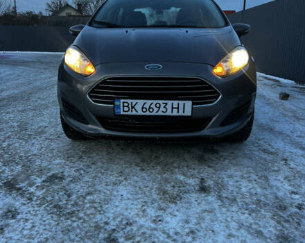 Серый Форд Фиеста, объемом двигателя 1.6 л и пробегом 159 тыс. км за 5899 $, фото 1 на Automoto.ua