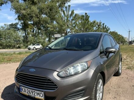 Серый Форд Фиеста, объемом двигателя 1.6 л и пробегом 179 тыс. км за 5600 $, фото 1 на Automoto.ua