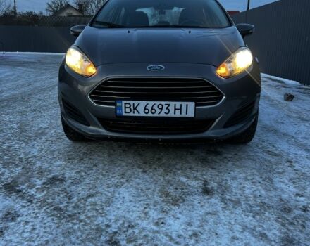 Серый Форд Фиеста, объемом двигателя 1.6 л и пробегом 159 тыс. км за 5999 $, фото 1 на Automoto.ua