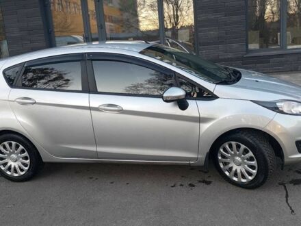 Серый Форд Фиеста, объемом двигателя 1 л и пробегом 149 тыс. км за 5400 $, фото 1 на Automoto.ua