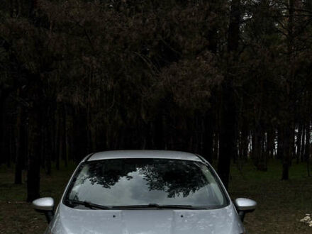 Форд Фієста 2014 у Миколаєві на Automoto.ua Сірий Форд Фієста, об'ємом двигуна 1.6 л та пробігом 95 тис. км за 8500 $, фото 1 на Automoto.ua