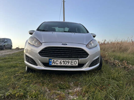 Серый Форд Фиеста, объемом двигателя 1.6 л и пробегом 238 тыс. км за 6000 $, фото 1 на Automoto.ua