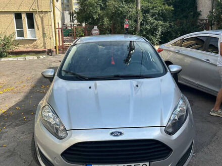 Серый Форд Фиеста, объемом двигателя 1.6 л и пробегом 160 тыс. км за 5700 $, фото 1 на Automoto.ua