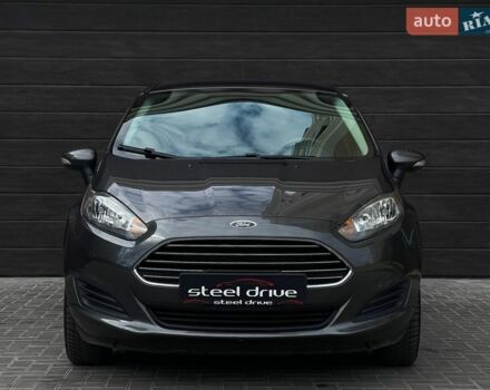 Серый Форд Фиеста, объемом двигателя 1.6 л и пробегом 72 тыс. км за 8899 $, фото 1 на Automoto.ua