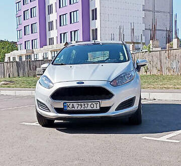 Серый Форд Фиеста, объемом двигателя 1.5 л и пробегом 247 тыс. км за 7500 $, фото 1 на Automoto.ua