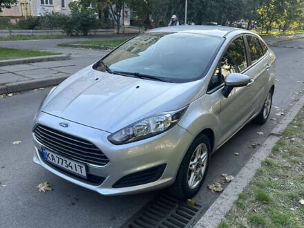 Серый Форд Фиеста, объемом двигателя 1.6 л и пробегом 165 тыс. км за 7900 $, фото 1 на Automoto.ua