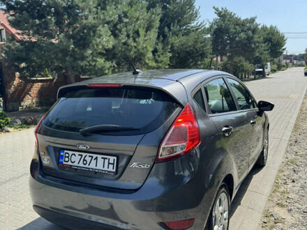 Сірий Форд Фієста, об'ємом двигуна 1.6 л та пробігом 99 тис. км за 7500 $, фото 1 на Automoto.ua