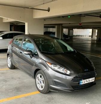 Серый Форд Фиеста, объемом двигателя 1.6 л и пробегом 73 тыс. км за 7500 $, фото 1 на Automoto.ua