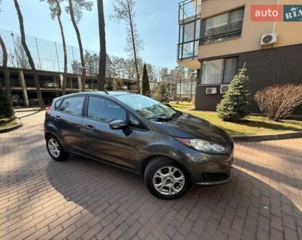 Серый Форд Фиеста, объемом двигателя 1.6 л и пробегом 152 тыс. км за 8000 $, фото 1 на Automoto.ua