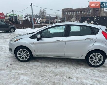 Серый Форд Фиеста, объемом двигателя 1.6 л и пробегом 127 тыс. км за 7900 $, фото 1 на Automoto.ua