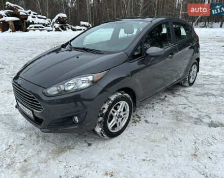 Серый Форд Фиеста, объемом двигателя 1.6 л и пробегом 93 тыс. км за 8500 $, фото 1 на Automoto.ua