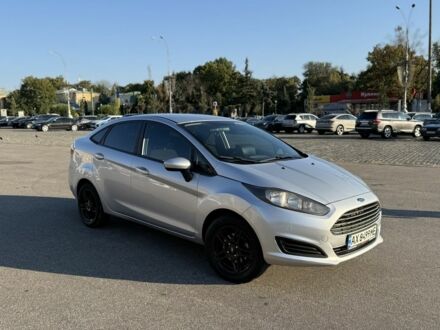 Серый Форд Фиеста, объемом двигателя 1.6 л и пробегом 75 тыс. км за 8800 $, фото 1 на Automoto.ua