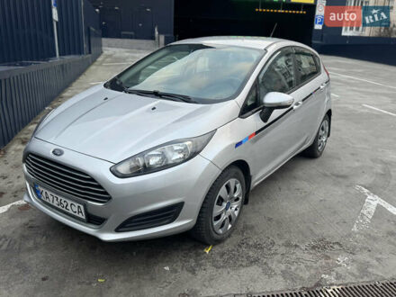Серый Форд Фиеста, объемом двигателя 1.6 л и пробегом 80 тыс. км за 8399 $, фото 1 на Automoto.ua