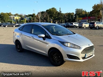 Серый Форд Фиеста, объемом двигателя 1.6 л и пробегом 75 тыс. км за 8800 $, фото 1 на Automoto.ua