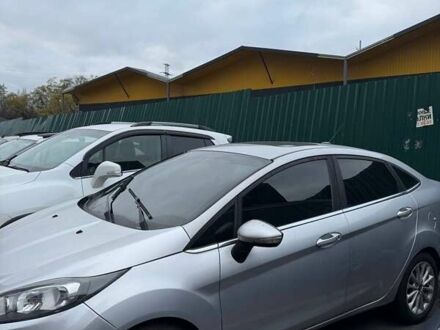 Серый Форд Фиеста, объемом двигателя 1.6 л и пробегом 78 тыс. км за 7650 $, фото 1 на Automoto.ua