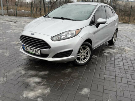 Серый Форд Фиеста, объемом двигателя 1.6 л и пробегом 210 тыс. км за 5850 $, фото 1 на Automoto.ua