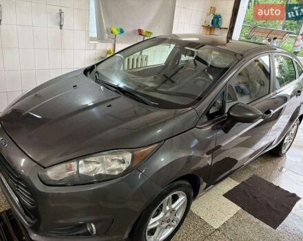 Серый Форд Фиеста, объемом двигателя 1.6 л и пробегом 170 тыс. км за 6700 $, фото 1 на Automoto.ua