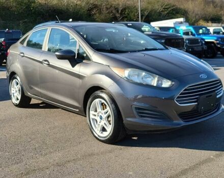 Серый Форд Фиеста, объемом двигателя 1.6 л и пробегом 50 тыс. км за 3500 $, фото 1 на Automoto.ua