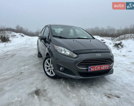 Серый Форд Фиеста, объемом двигателя 1.6 л и пробегом 161 тыс. км за 8700 $, фото 1 на Automoto.ua