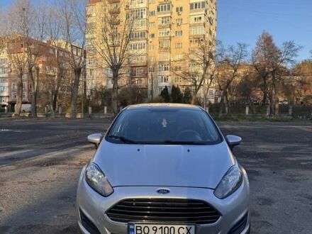 Серый Форд Фиеста, объемом двигателя 1.6 л и пробегом 67 тыс. км за 9600 $, фото 1 на Automoto.ua