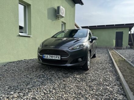 Сірий Форд Фієста, об'ємом двигуна 1.6 л та пробігом 120 тис. км за 8300 $, фото 1 на Automoto.ua