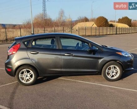 Серый Форд Фиеста, объемом двигателя 1.6 л и пробегом 110 тыс. км за 8700 $, фото 1 на Automoto.ua