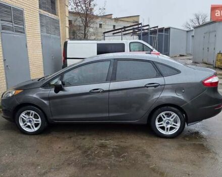 Серый Форд Фиеста, объемом двигателя 1.6 л и пробегом 85 тыс. км за 13500 $, фото 1 на Automoto.ua