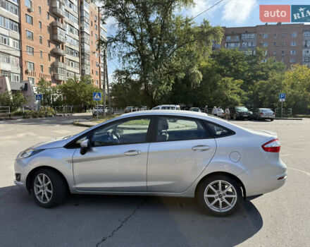 Сірий Форд Фієста, об'ємом двигуна 1.6 л та пробігом 104 тис. км за 12500 $, фото 1 на Automoto.ua