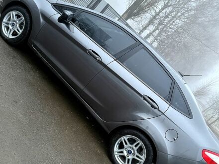 Сірий Форд Фієста, об'ємом двигуна 1.6 л та пробігом 42 тис. км за 8000 $, фото 1 на Automoto.ua