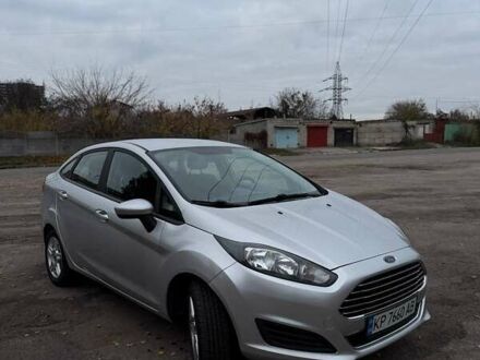 Серый Форд Фиеста, объемом двигателя 1.6 л и пробегом 99 тыс. км за 9500 $, фото 1 на Automoto.ua