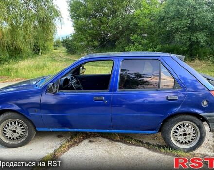 Синий Форд Фиеста, объемом двигателя 1.1 л и пробегом 200 тыс. км за 1200 $, фото 1 на Automoto.ua