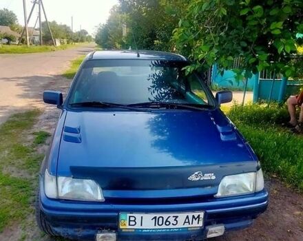 Синий Форд Фиеста, объемом двигателя 1.1 л и пробегом 120 тыс. км за 1000 $, фото 1 на Automoto.ua