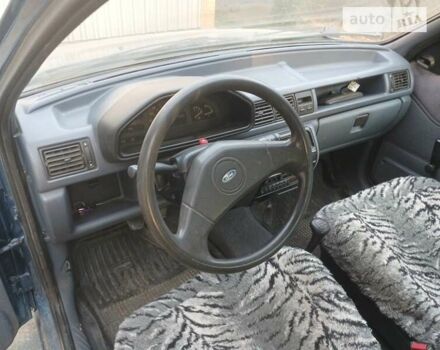 Синий Форд Фиеста, объемом двигателя 1.8 л и пробегом 35 тыс. км за 1400 $, фото 7 на Automoto.ua