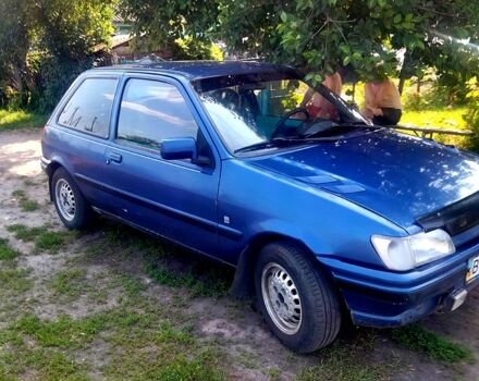 Синій Форд Фієста, об'ємом двигуна 1.1 л та пробігом 0 тис. км за 1000 $, фото 1 на Automoto.ua