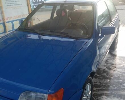 Синий Форд Фиеста, объемом двигателя 1.1 л и пробегом 200 тыс. км за 1000 $, фото 2 на Automoto.ua