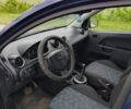 Синий Форд Фиеста, объемом двигателя 1.4 л и пробегом 214 тыс. км за 3700 $, фото 5 на Automoto.ua