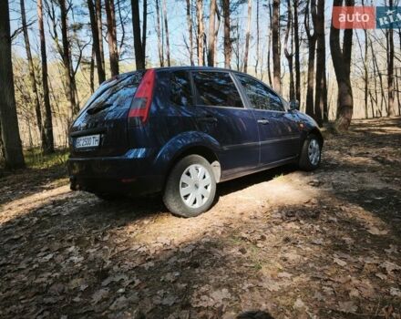 Синий Форд Фиеста, объемом двигателя 1.3 л и пробегом 228 тыс. км за 3333 $, фото 2 на Automoto.ua