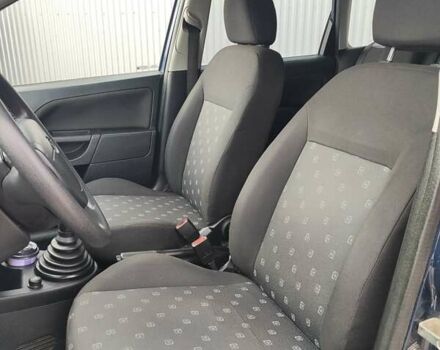 Синий Форд Фиеста, объемом двигателя 1.3 л и пробегом 130 тыс. км за 3700 $, фото 12 на Automoto.ua