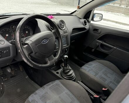 Синий Форд Фиеста, объемом двигателя 1.2 л и пробегом 279 тыс. км за 2750 $, фото 10 на Automoto.ua