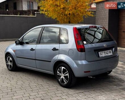 Синий Форд Фиеста, объемом двигателя 1.3 л и пробегом 175 тыс. км за 3650 $, фото 13 на Automoto.ua