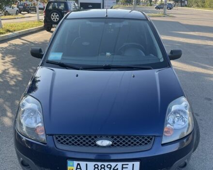 Синий Форд Фиеста, объемом двигателя 1.4 л и пробегом 295 тыс. км за 3800 $, фото 1 на Automoto.ua