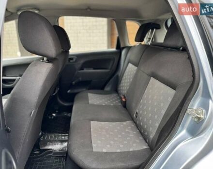 Синий Форд Фиеста, объемом двигателя 1.3 л и пробегом 175 тыс. км за 3650 $, фото 35 на Automoto.ua