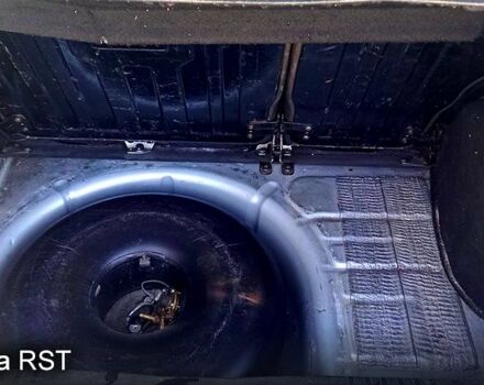 Синий Форд Фиеста, объемом двигателя 1.3 л и пробегом 217 тыс. км за 3600 $, фото 6 на Automoto.ua