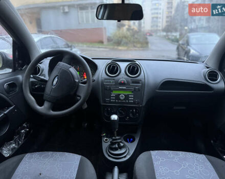 Синій Форд Фієста, об'ємом двигуна 1.2 л та пробігом 250 тис. км за 1900 $, фото 8 на Automoto.ua