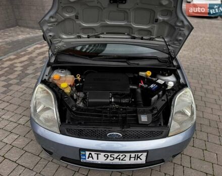 Синий Форд Фиеста, объемом двигателя 1.3 л и пробегом 175 тыс. км за 3650 $, фото 41 на Automoto.ua