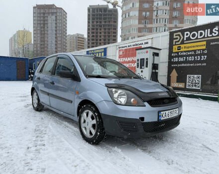 Синий Форд Фиеста, объемом двигателя 1.24 л и пробегом 279 тыс. км за 2750 $, фото 1 на Automoto.ua