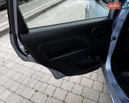 Синий Форд Фиеста, объемом двигателя 1.3 л и пробегом 175 тыс. км за 3650 $, фото 36 на Automoto.ua